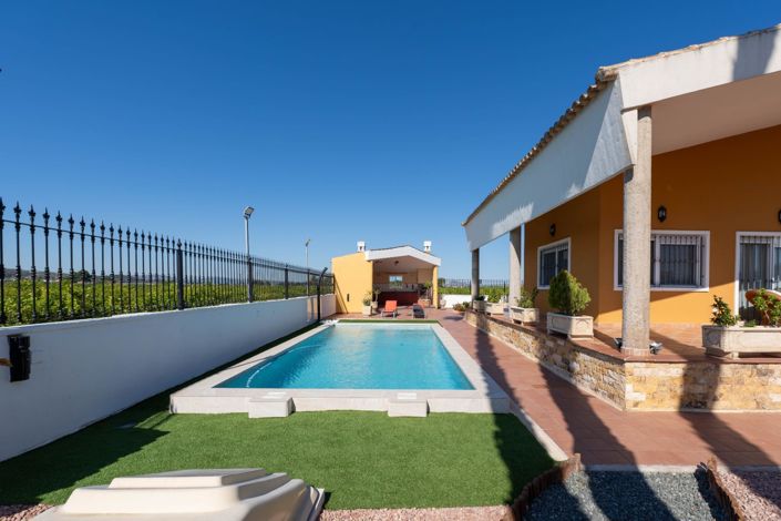 Image No.14-5 Bed Villa for sale