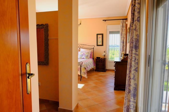 Image No.34-5 Bed Villa for sale