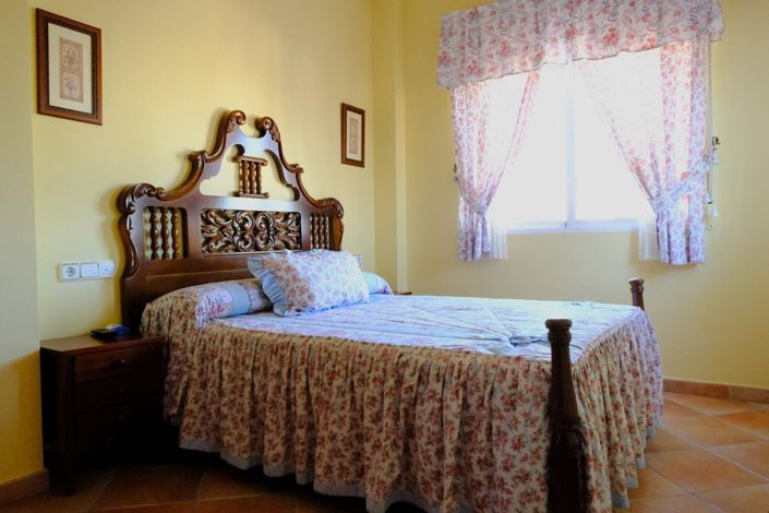 Image No.41-5 Bed Villa for sale