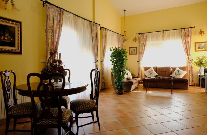 Image No.49-5 Bed Villa for sale