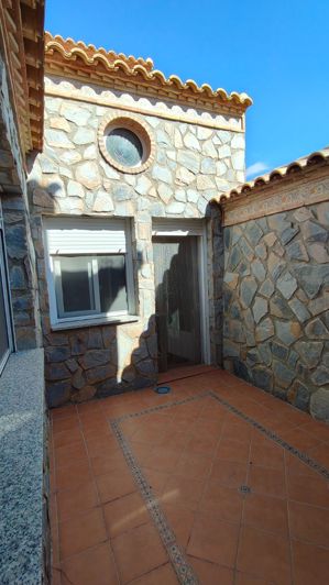 Image No.38-3 Bed Country House for sale