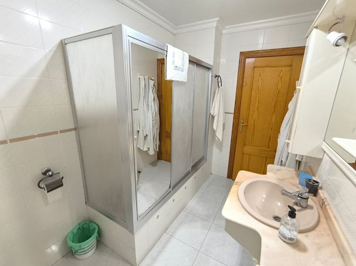 Image No.14-Villa de 6 chambres à vendre à Yecla