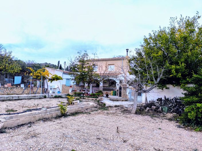 Image No.1-6 Bed Villa for sale