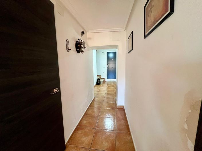 Image No.21-4 Bed Townhouse for sale