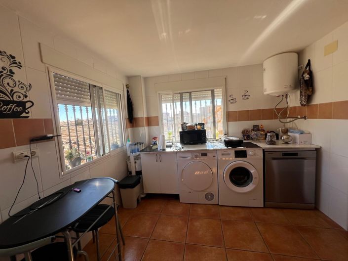 Image No.22-4 Bed Townhouse for sale