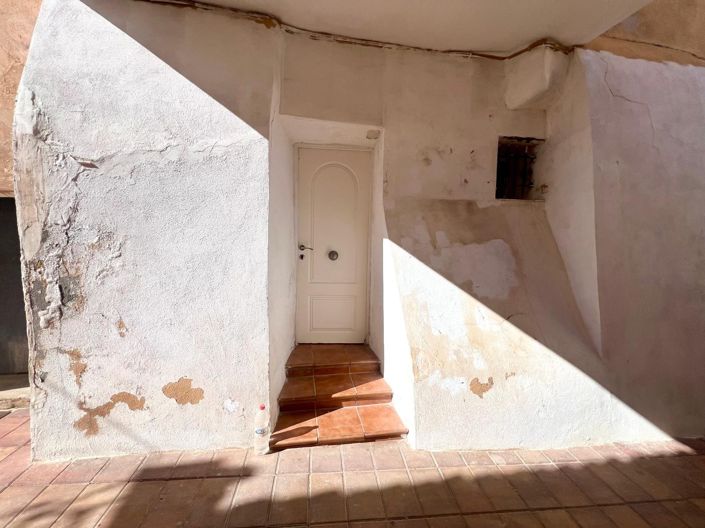 Image No.29-4 Bed Townhouse for sale