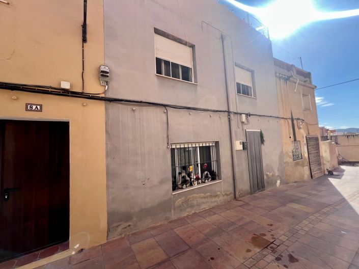 Image No.35-4 Bed Townhouse for sale