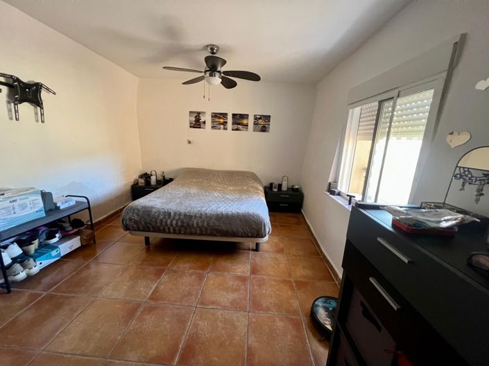 Image No.4-4 Bed Townhouse for sale