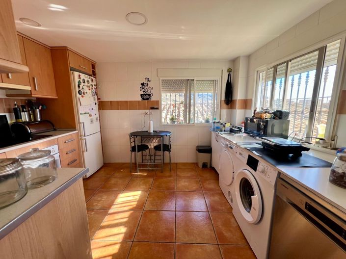 Image No.8-4 Bed Townhouse for sale