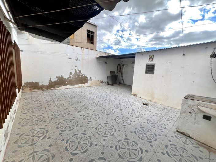 Image No.22-4 Bed Townhouse for sale