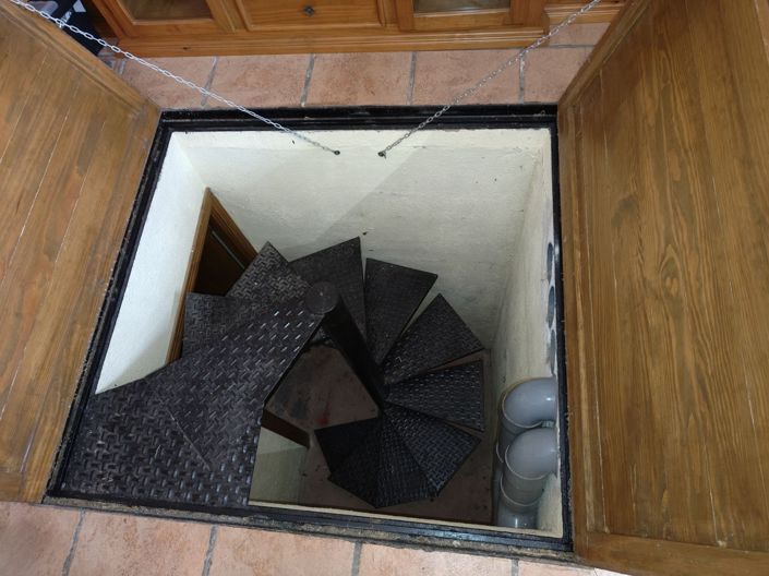 Image No.24-8 Bed Villa for sale