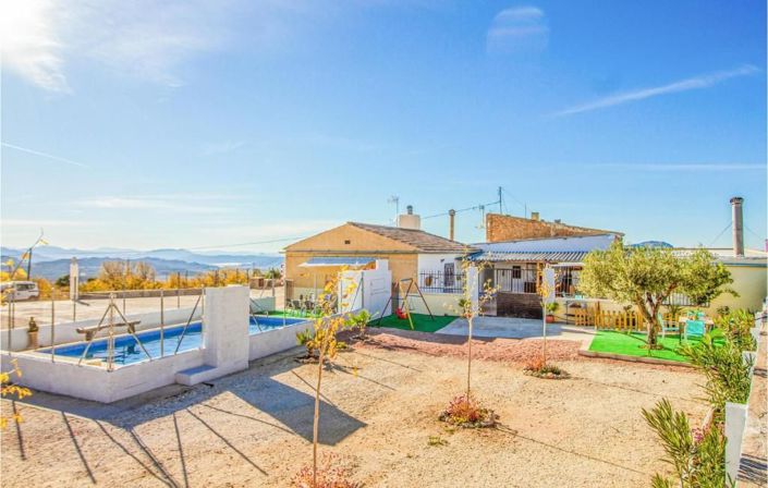Image No.3-8 Bed Villa for sale