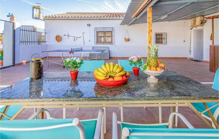 Image No.4-8 Bed Villa for sale
