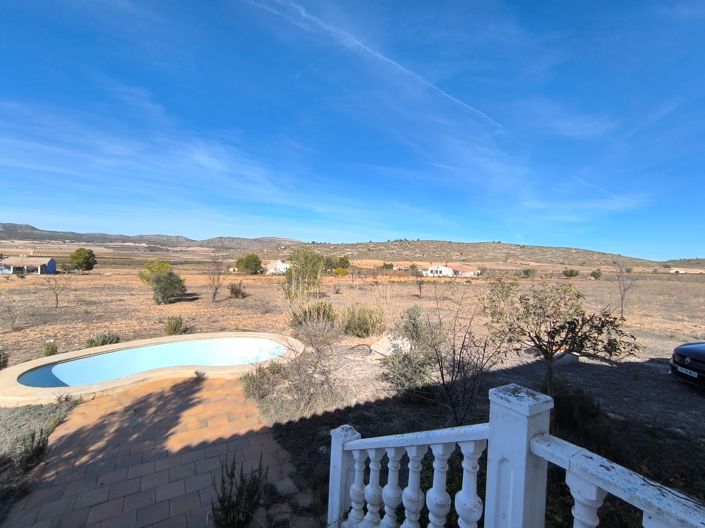 Image No.3-Maison de campagne de 3 chambres à vendre à Yecla