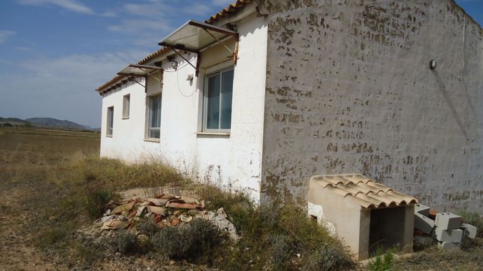 Image No.5-Maison de campagne de 3 chambres à vendre à Yecla