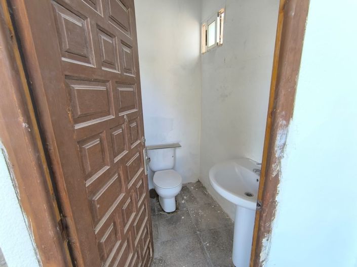 Image No.23-8 Bed Villa for sale