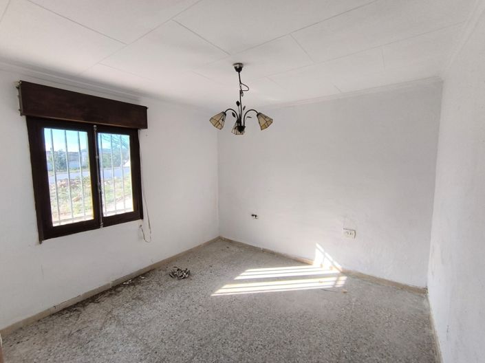 Image No.25-8 Bed Villa for sale