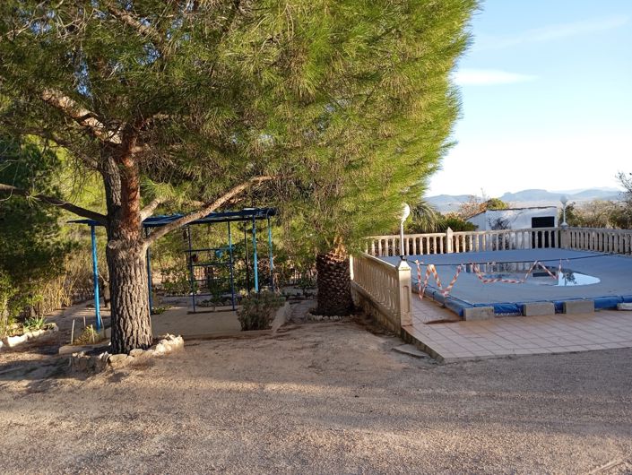 Image No.3-6 Bed Villa for sale