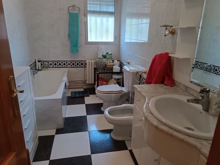 Image No.14-3 Bed Villa for sale