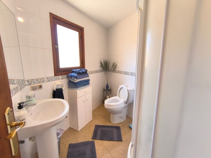 Image No.23-5 Bed Townhouse for sale