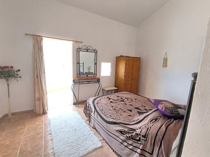 Image No.34-5 Bed Townhouse for sale