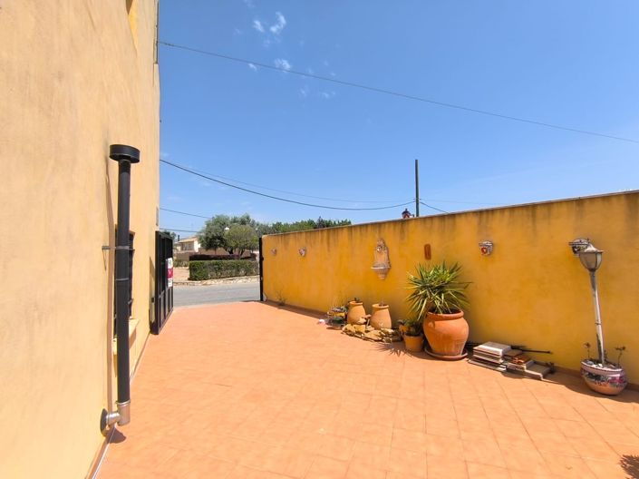 Image No.38-5 Bed Townhouse for sale