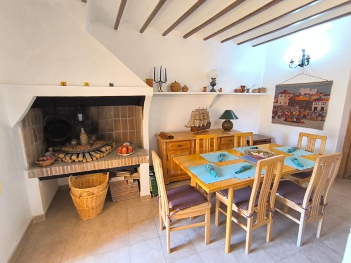 Image No.6-5 Bed Townhouse for sale