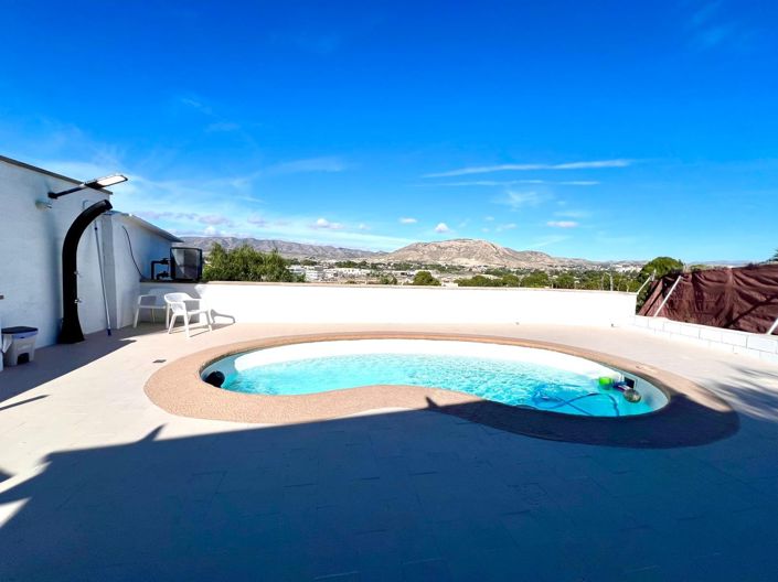 Image No.18-4 Bed Villa for sale