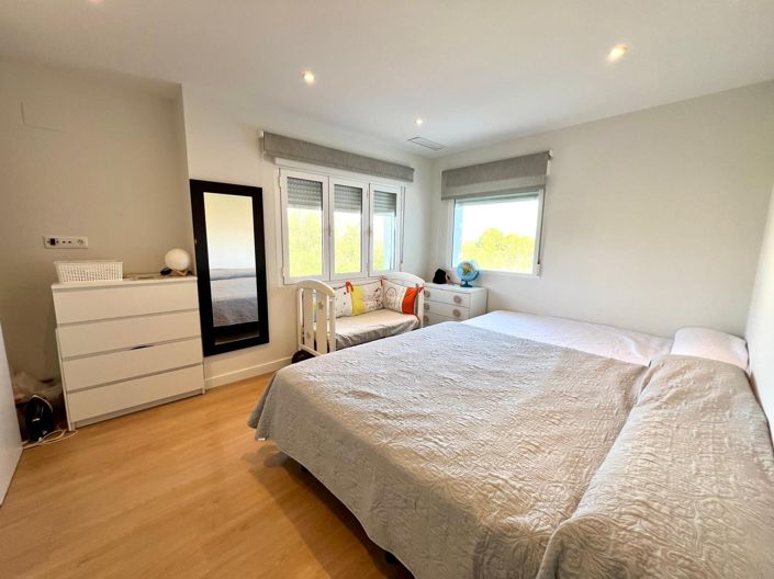 Image No.19-4 Bed Villa for sale