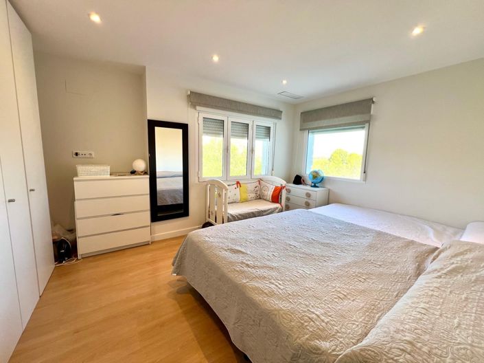 Image No.34-4 Bed Villa for sale