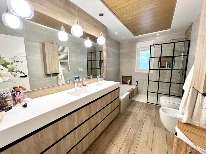 Image No.4-4 Bed Villa for sale