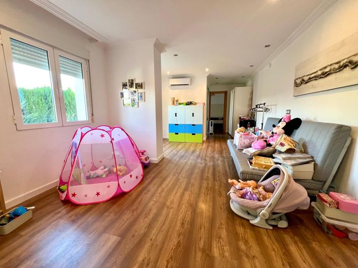 Image No.42-4 Bed Villa for sale