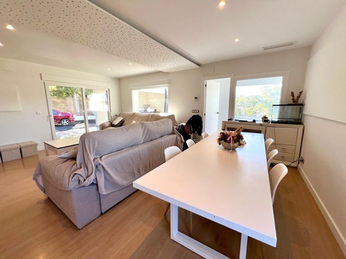 Image No.6-4 Bed Villa for sale