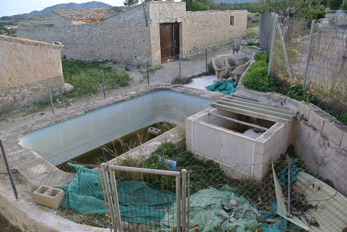 Image No.26-4 Bed Country House for sale