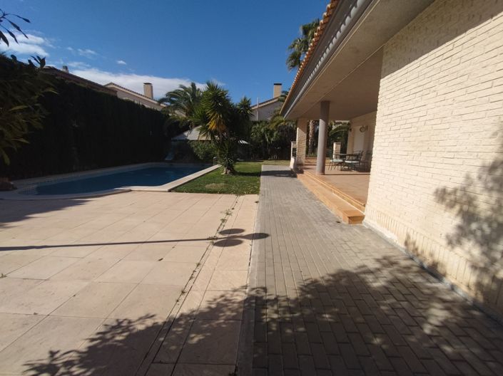 Image No.31-4 Bed Villa for sale