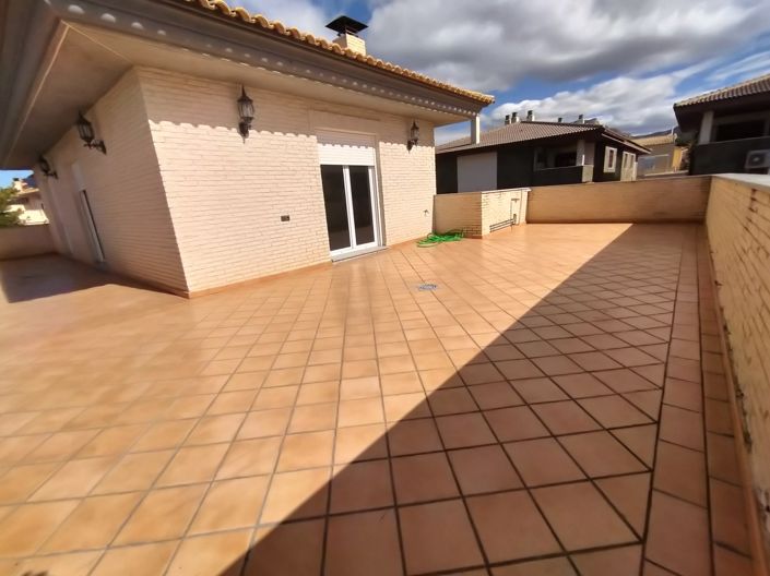 Image No.38-4 Bed Villa for sale