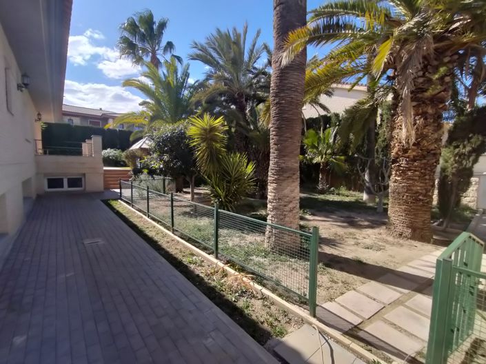 Image No.47-4 Bed Villa for sale