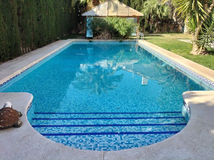 Image No.2-4 Bed Villa for sale