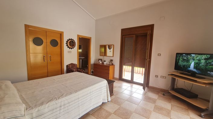 Image No.17-4 Bed Villa for sale