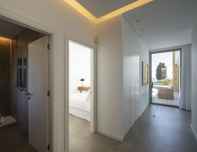 Image No.14-5 Bed Villa for sale