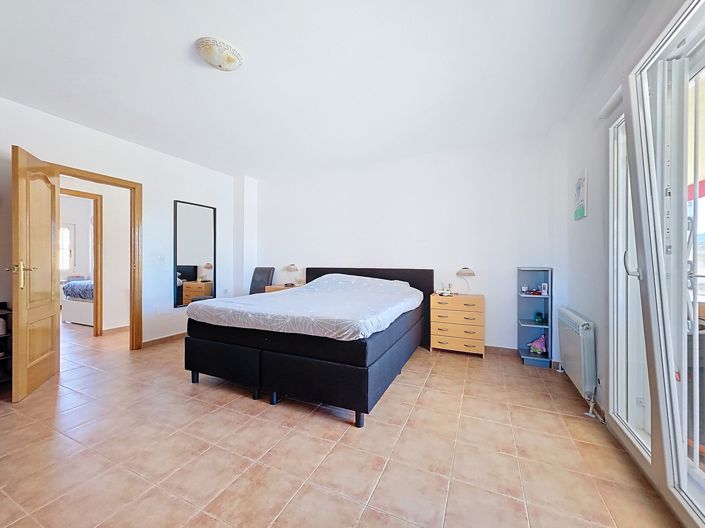 Image No.25-4 Bed Villa for sale