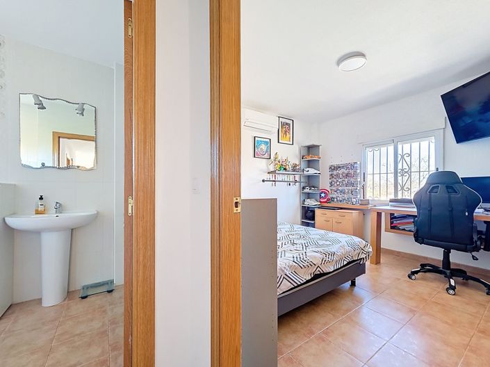 Image No.33-4 Bed Villa for sale