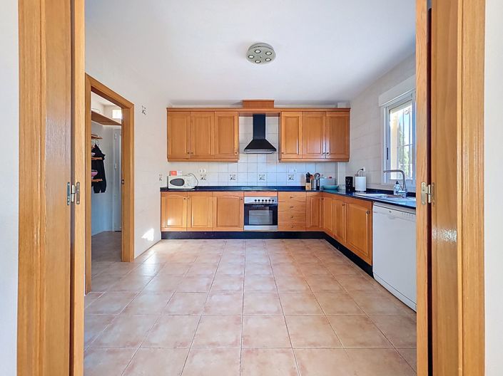 Image No.5-4 Bed Villa for sale