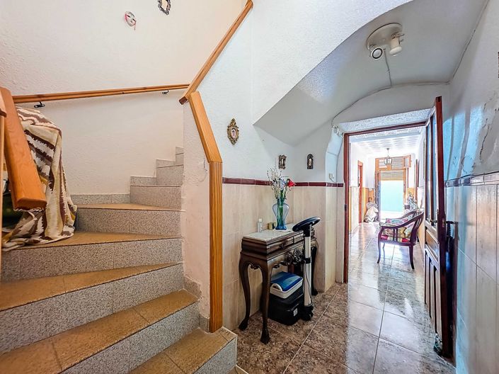 Image No.12-3 Bed Townhouse for sale