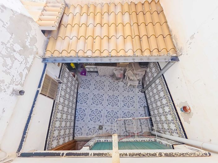 Image No.31-3 Bed Townhouse for sale