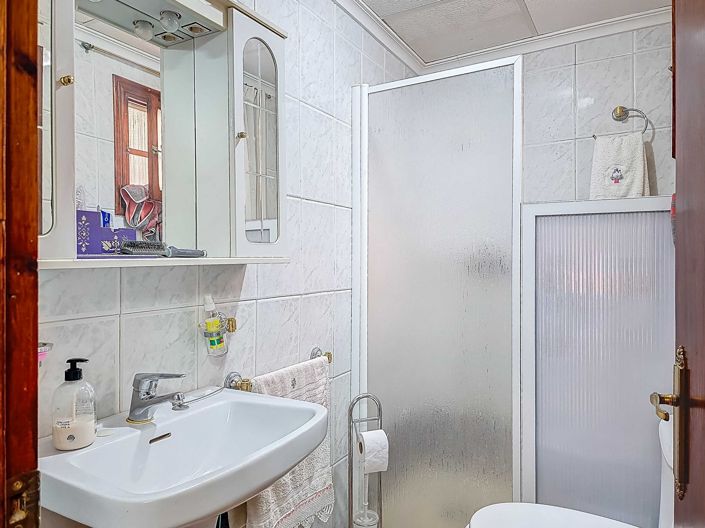 Image No.8-3 Bed Townhouse for sale