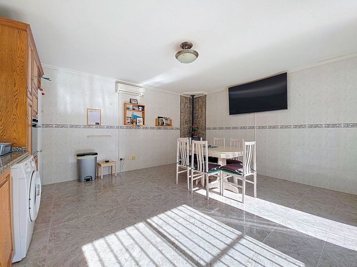 Image No.19-5 Bed Country House for sale