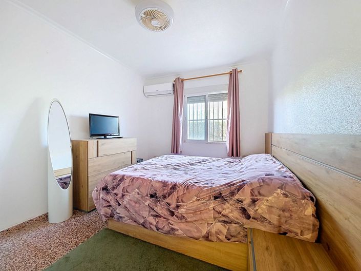 Image No.23-5 Bed Country House for sale