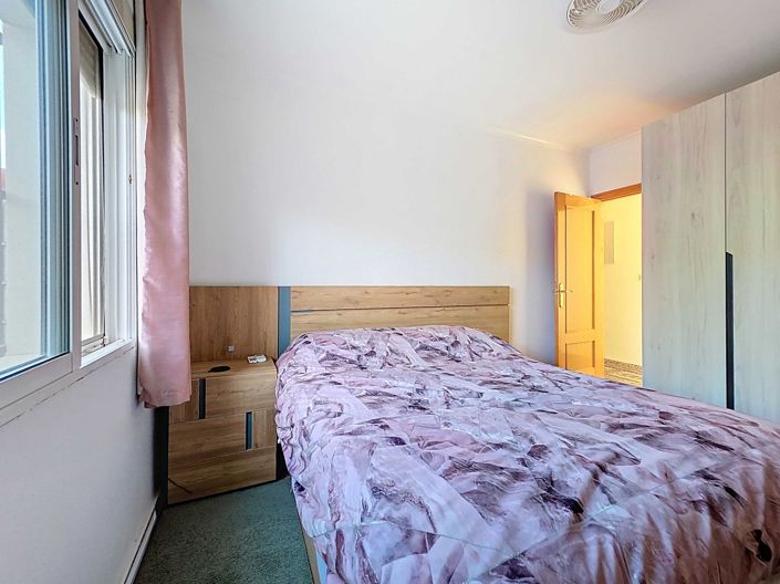 Image No.24-5 Bed Country House for sale