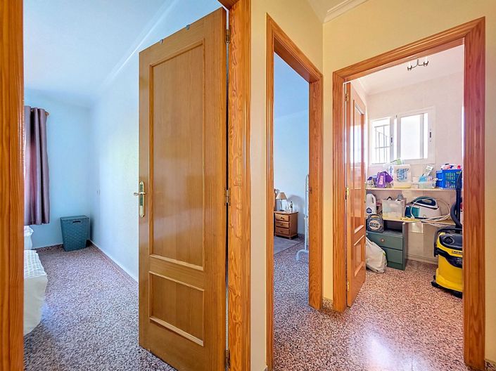 Image No.32-5 Bed Country House for sale